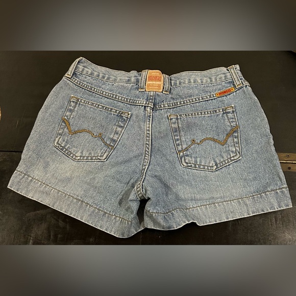 Vintage Y2K Bongo Jean Shorts Size 30” waist - Picture 2 of 6